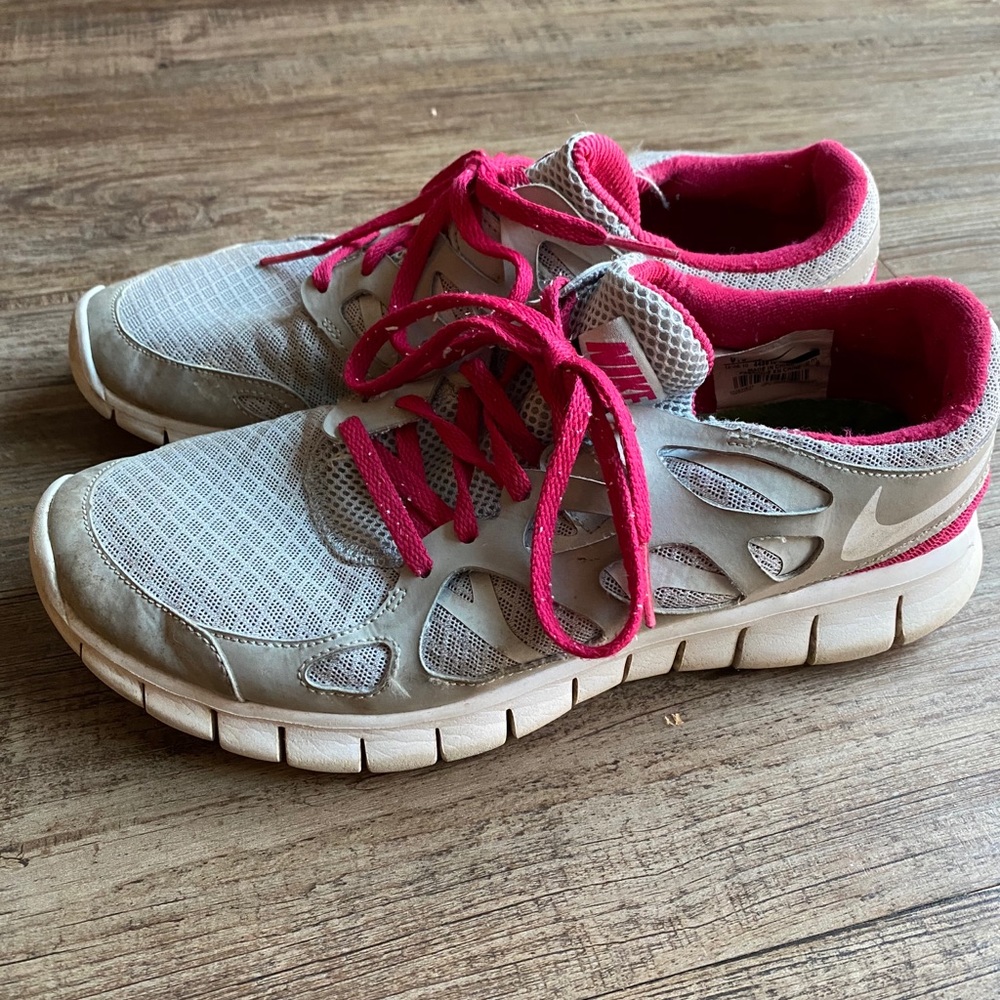 Women’s Nike Tennis Shoes